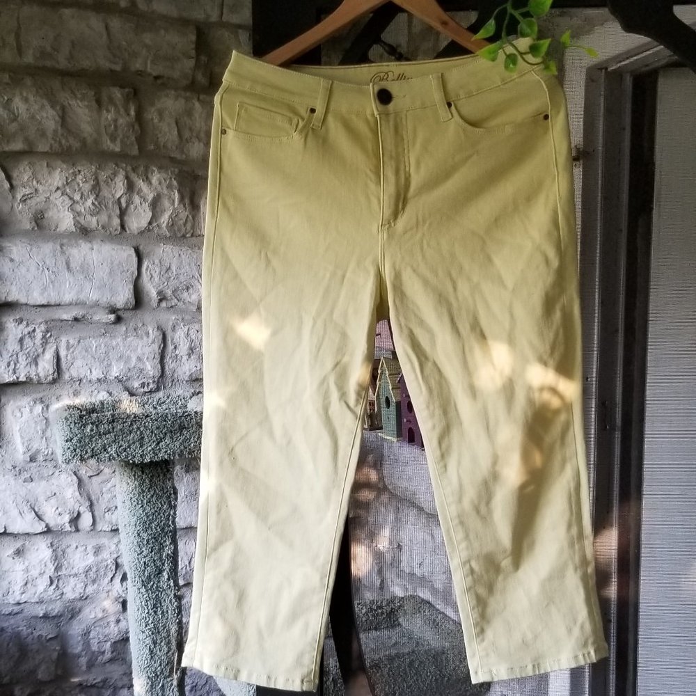 Women's capris